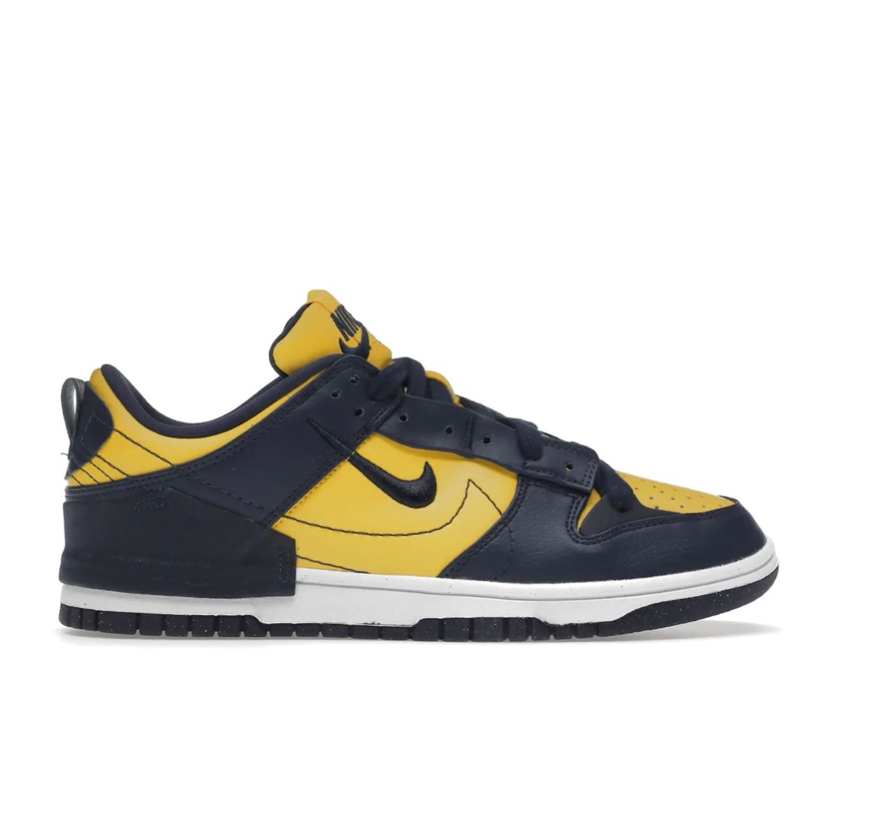 Nike Dunk Low Disrupt 2 - high-performance athletic footwear with advanced cushioning