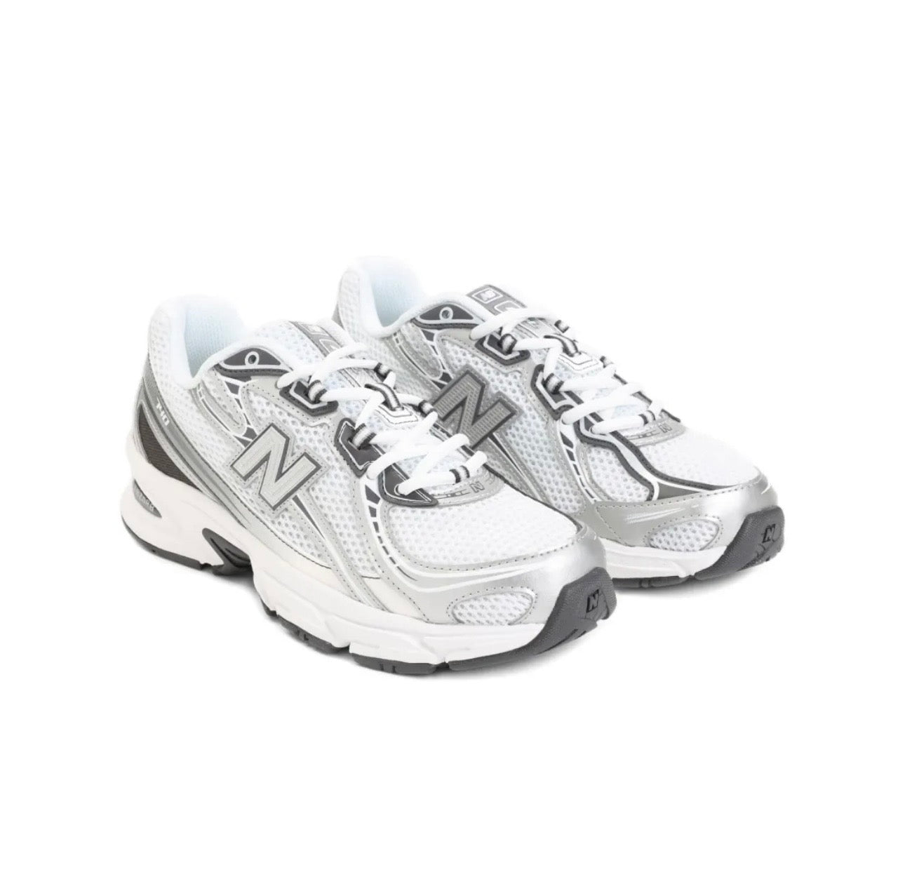 New Balance 740 silver - high-performance athletic footwear in Silver with advanced cushioning