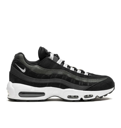 Nike air Vapormax 95?black white - high-performance athletic footwear in Black with advanced cushioning