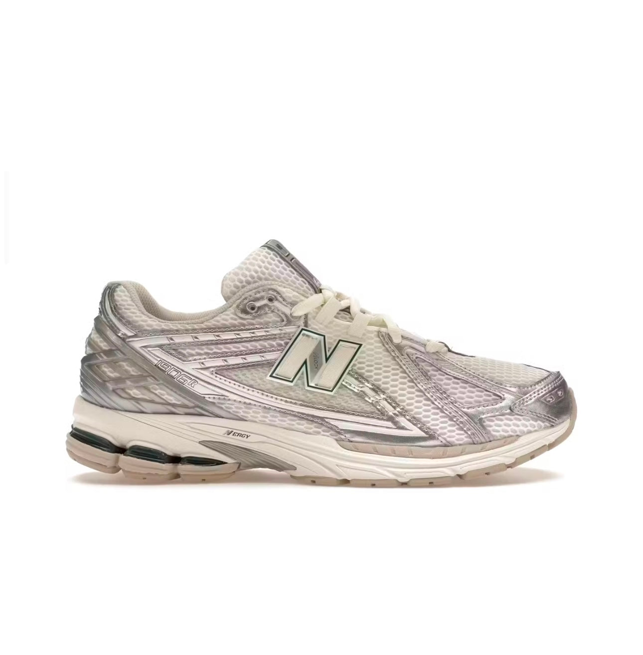 New Balance 1906
Silver Metalic Chrome Blue - high-performance athletic footwear in Blue with advanced cushioning