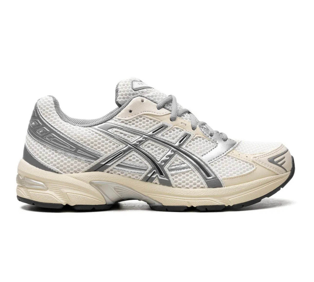 ASICS Gel 1130 silver cream - high-performance athletic footwear in Silver with advanced cushioning