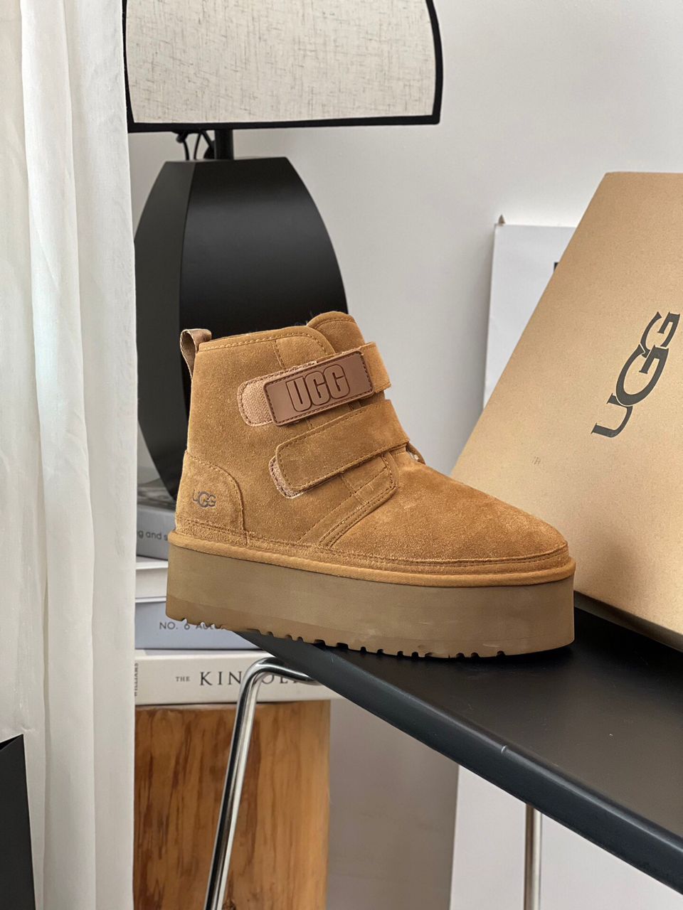 Ugg Classic Ultra Mini Platform  boots - high-performance athletic footwear with advanced cushioning
